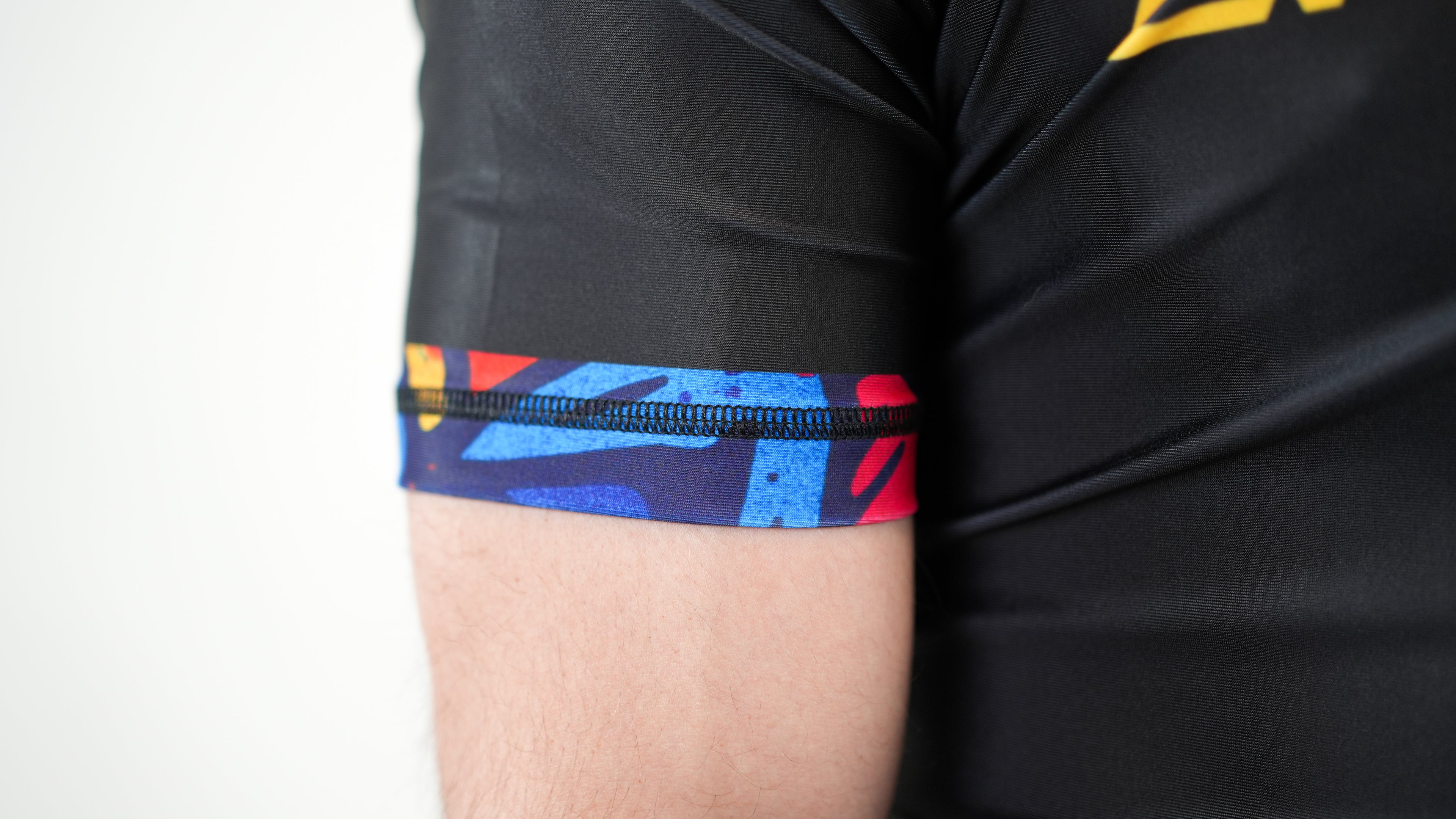 Momentum Rashguard Graffito